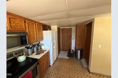 23348 Chisholm Trail, Bend, OR 97702 - Photo 13