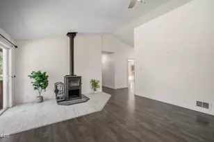 52917 Shady Ln, La Pine, OR 97739 - Photo 11