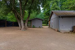 189 Bloom Rd, Wolf Creek, OR 97497 - Photo 13