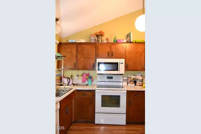 1014 NE Pepperwood Drive, Grants Pass, OR 97526 - Photo 9