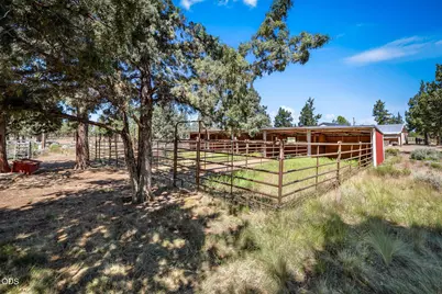 67183 Harrington Loop Road, Bend, OR 97703 - Photo 41