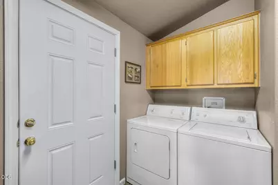 67183 Harrington Loop Road, Bend, OR 97703 - Photo 33