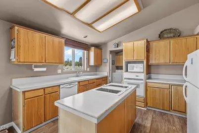 67183 Harrington Loop Road, Bend, OR 97703 - Photo 21
