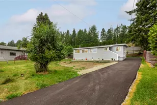 620 Meadow Ln, Brookings, OR 97415 - Photo 1