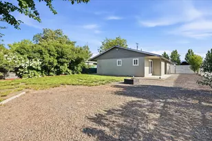 675 Berrydale Ave, Medford, OR 97501 - Photo 33