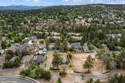 1929 NW Hill Street, Bend, OR 97703 - Photo 9