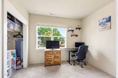 1051 Compton Way, Medford, OR 97501 - Photo 21