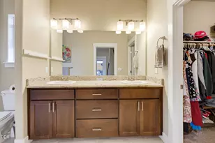 1051 Compton Way, Medford, OR 97501 - Photo 15