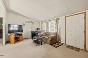 6505 Hilyard Ave, Klamath Falls, OR 97603 - Photo 3