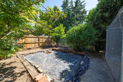 445 Midway Road, Medford, OR 97501 - Photo 25