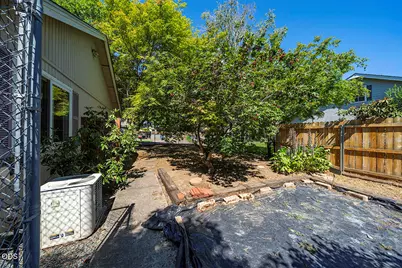 445 Midway Road, Medford, OR 97501 - Photo 27