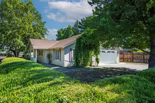 445 Midway Rd, Medford, OR 97501 - Photo 1