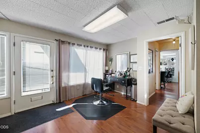 147 N Holly Street, Medford, OR 97501 - Photo 9