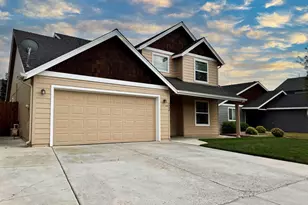 3028 SW Indian Pl, Redmond, OR 97756 - Photo 1