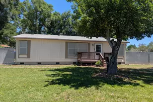 1737 Summers Ln, Klamath Falls, OR 97603 - Photo 3