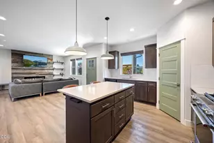 2350 NE Purcell Ct, Bend, OR 97701 - Photo 3