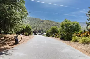 2019 Rogue River Hwy, Gold Hill, OR 97525 - Photo 41