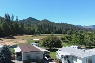 2019 Rogue River Hwy, Gold Hill, OR 97525 - Photo 43