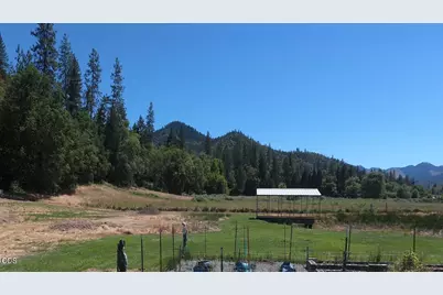 2019 Rogue River Highway #UNIT 13, Gold Hill, OR 97525 - Photo 35