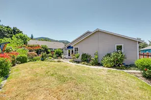 426 Parkside Dr, Ashland, OR 97520 - Photo 33