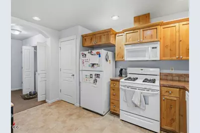 16558 Daisy Place, La Pine, OR 97739 - Photo 5