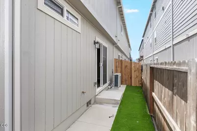 7871 Houston Loop, White City, OR 97503 - Photo 9