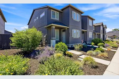 2598 NW Spruce Cone, Redmond, OR 97756 - Photo 9