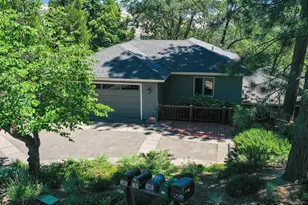 590 Taylor St, Ashland, OR 97520 - Photo 3