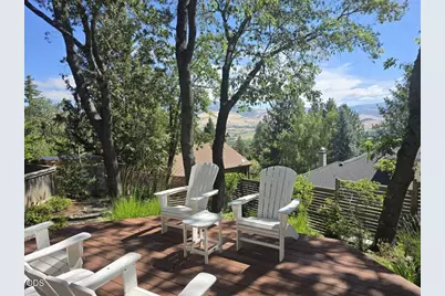 590 Taylor Street, Ashland, OR 97520 - Photo 3