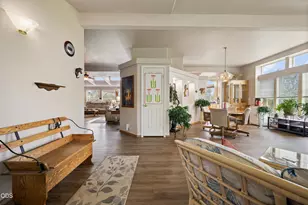 23720 SW Starshine Ln, Bend, OR 97701 - Photo 3