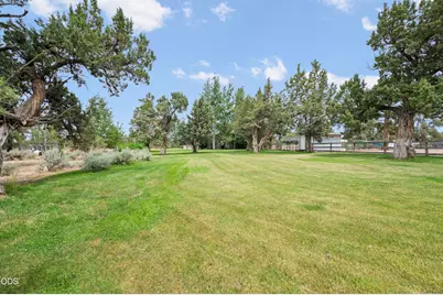 23720 SW Starshine Lane, Bend, OR 97701 - Photo 43