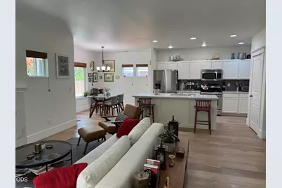 683 NE Providence Drive, Bend, OR 97701 - Photo 3