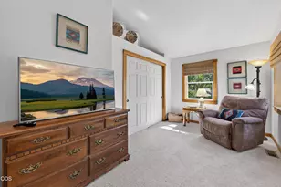 15555 SW Hahlen Ave, Powell Butte, OR 97753 - Photo 35