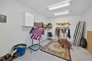 15555 SW Hahlen Ave, Powell Butte, OR 97753 - Photo 59
