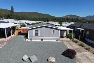 8401 Old Stage Rd, Central Point, OR 97502 - Photo 1