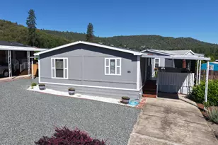 8401 Old Stage Rd, Central Point, OR 97502 - Photo 3