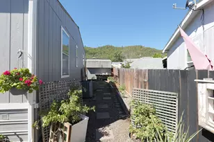 8401 Old Stage Rd, Central Point, OR 97502 - Photo 13