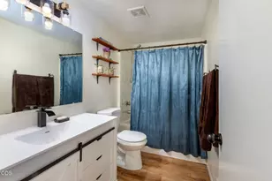 55219 Lazy River Dr, Bend, OR 97707 - Photo 15