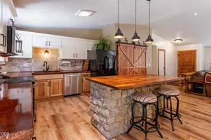 55219 Lazy River Dr, Bend, OR 97707 - Photo 7