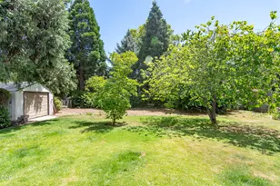 1451 NE Meier Dr, Grants Pass, OR 97526 - Photo 35