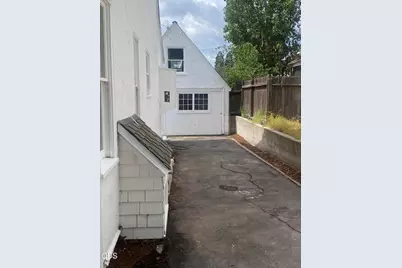 1947 Portland Street, Klamath Falls, OR 97601 - Photo 5