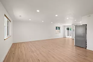 520 Grand Ave, Central Point, OR 97502 - Photo 5