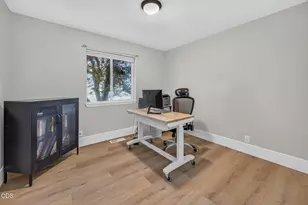 62633 Hawkview Road, Bend, OR 97701 - Photo 29