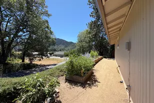 703 Brookside Cir, Rogue River, OR 97537 - Photo 9