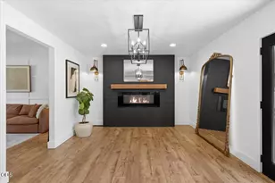 421 Silverado Cir, Medford, OR 97504 - Photo 9