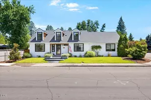 421 Silverado Cir, Medford, OR 97504 - Photo 47