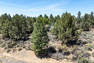 20874 Greenmont Drive, Bend, OR 97702 - Photo 3