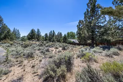 20874 Greenmont Drive, Bend, OR 97702 - Photo 11