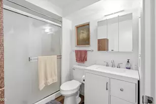 209 Florence Ave, Medford, OR 97504 - Photo 21
