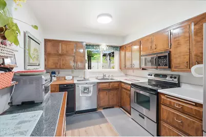 209 Florence Avenue, Medford, OR 97504 - Photo 9